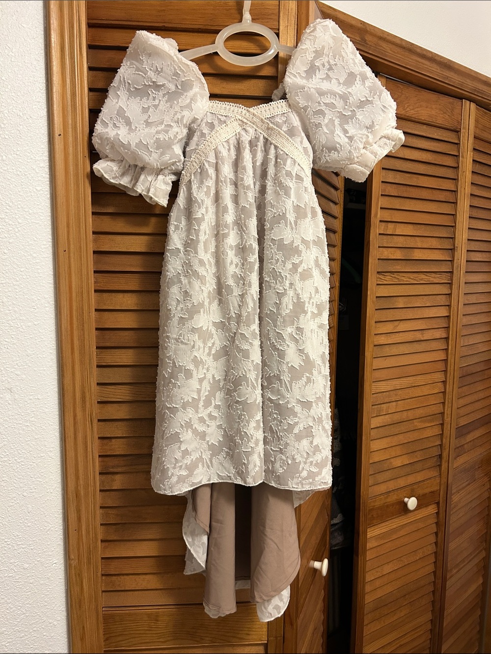 Mia Joy Little Girl's Ivory Puff-Sleeve High-Low Dress, Size 5T